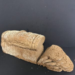 Waldcorn gries (heel bruin meergranenbrood gedecoreerd met gries)