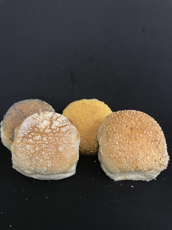 Witte bollen met zaad (wit zacht kleinbrood)
