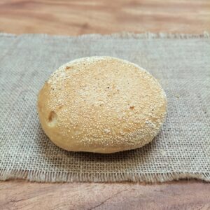 Harde witte bol met gries (wit krokant kleinbrood gedecoreerd met gries)