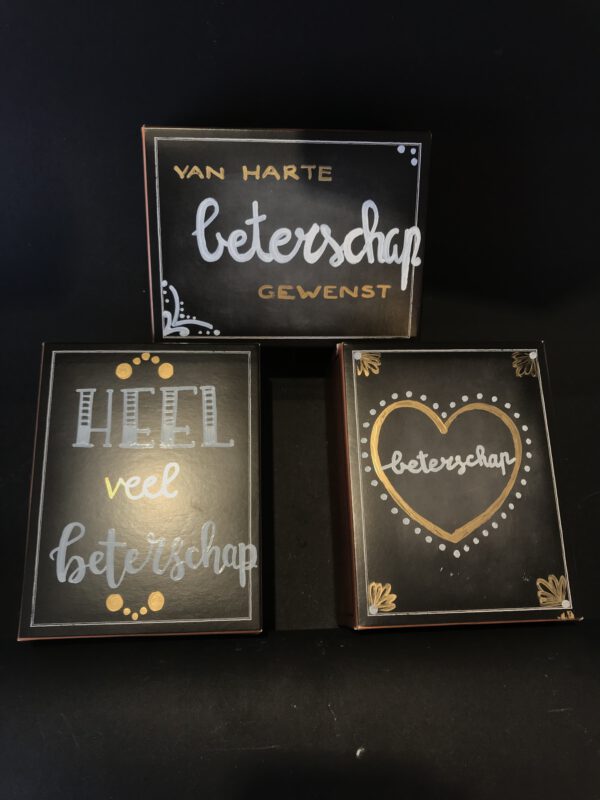 Beterschapsdoosje gevuld met bonbons