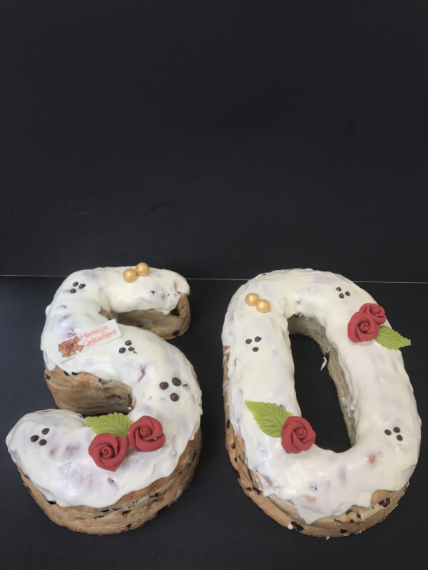 Heel wit vruchtenbrood met rozijnen (voorheen: rozijnenbrood), per cijfer opgemaakt
