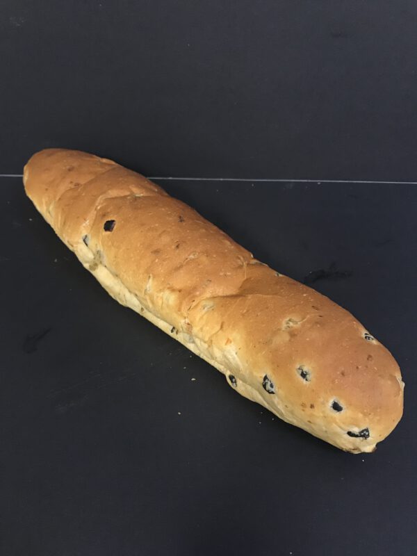 Klein wit krokantbrood met olijven (voorheen: olijvenstokbroodje)