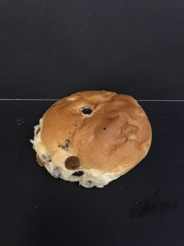 Krentenbollen (wit zacht kleinbrood met krenten en rozijnen)