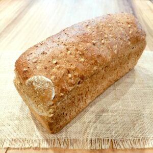 Grof volkoren (heel volkoren tarwebrood met hele korrels)