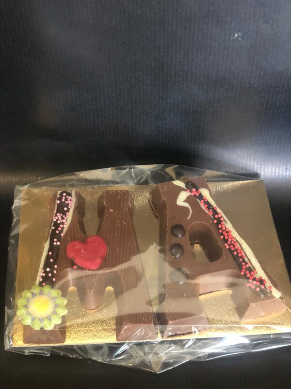 Chocolade letters 'MA'