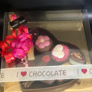 Chocoladehart gevuld met bonbons