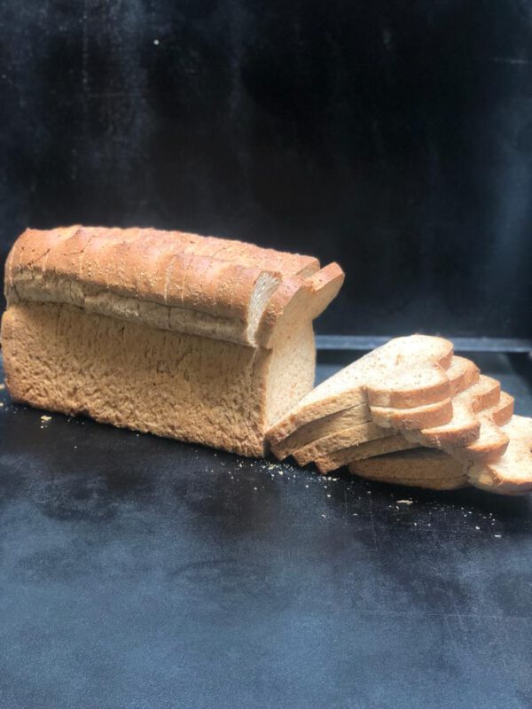 Half bruin tarweknipbrood