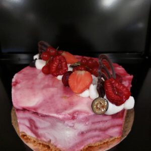 Luxe kerst kwarktaart met rood fruit