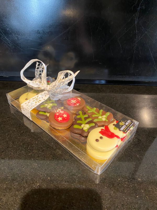 Doosje gevuld met kerst chocolade
